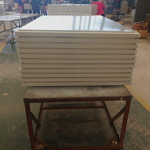 空調(diào)機(jī)組檢修門(mén)